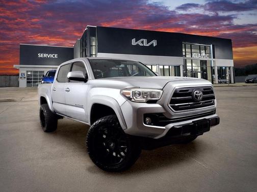 Silver Sky Metallic 2019 Toyota Tacoma SR5