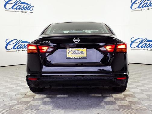 Black 2024 Nissan Altima 2.5 S