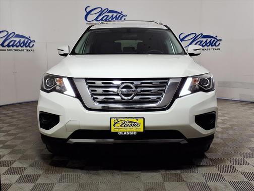 2020 Nissan Pathfinder S