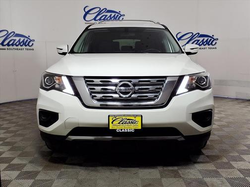 2020 Nissan Pathfinder S