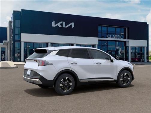 White Pearl 2026 Kia Sportage LX