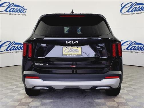 2025 Kia Sorento LX