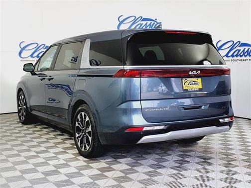 2022 Kia Carnival EX