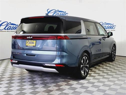 2022 Kia Carnival EX