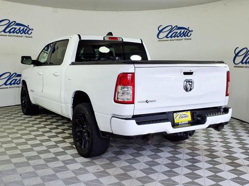 Bright White Clearcoat 2020 RAM 1500 Big Horn