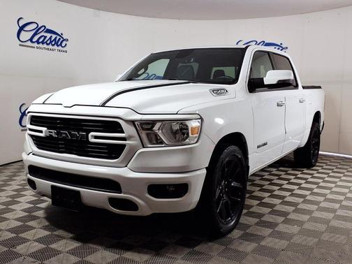 Bright White Clearcoat 2020 RAM 1500 Big Horn