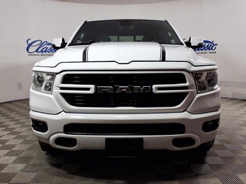 Bright White Clearcoat 2020 RAM 1500 Big Horn