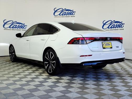 2023 Honda Accord Hybrid Touring