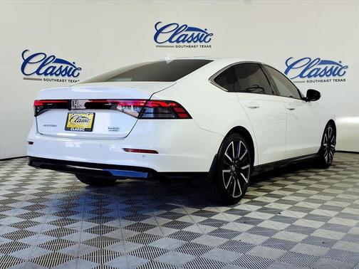 2023 Honda Accord Hybrid Touring