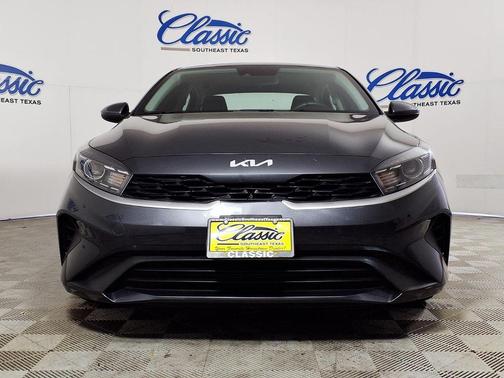 Gray 2024 Kia Forte LXS
