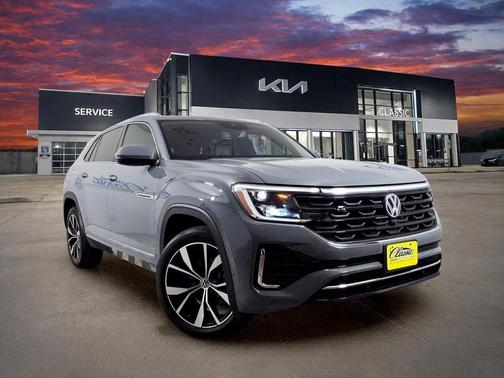 Pure Gray 2024 Volkswagen Atlas Cross Sport 2.0T SEL Premium R-Line