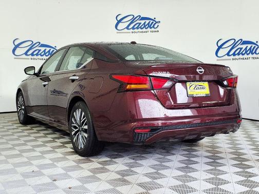 Garnet Pearl 2024 Nissan Altima 2.5 SV