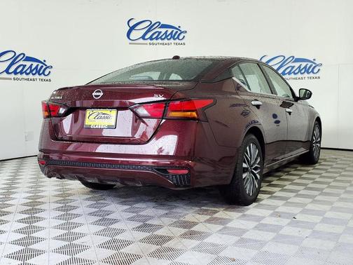Garnet Pearl 2024 Nissan Altima 2.5 SV
