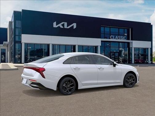 2026 Kia K5 LXS