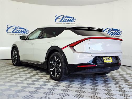 2022 Kia EV6 Wind