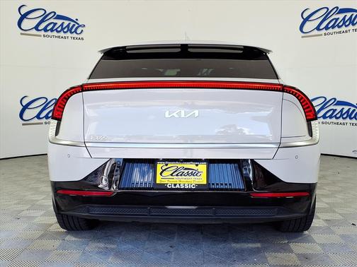 2022 Kia EV6 Wind