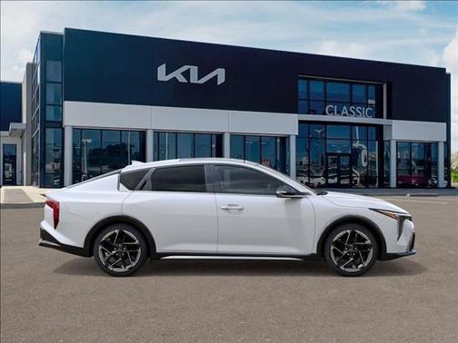 2026 Kia K4 GT-LINE