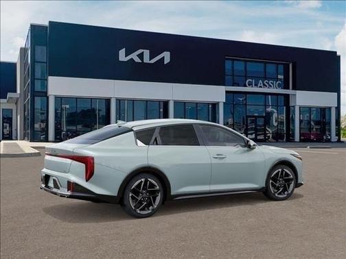 2025 Kia K4 GT-Line