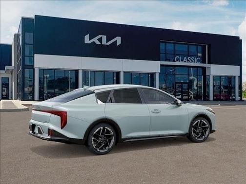 2025 Kia K4 GT-Line