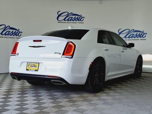 2023 Chrysler 300 S
