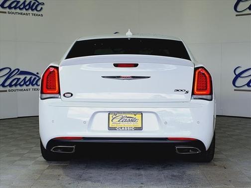 2023 Chrysler 300 S