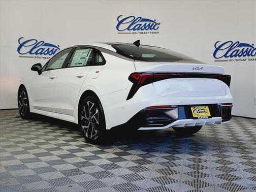 2025 Kia K5 EX