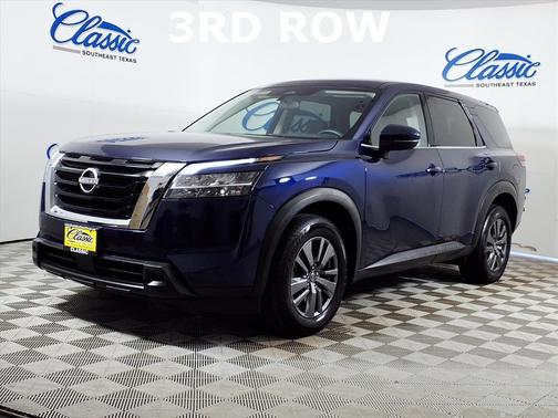 2022 Nissan Pathfinder S