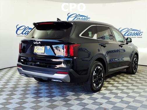 2024 Kia Sorento S