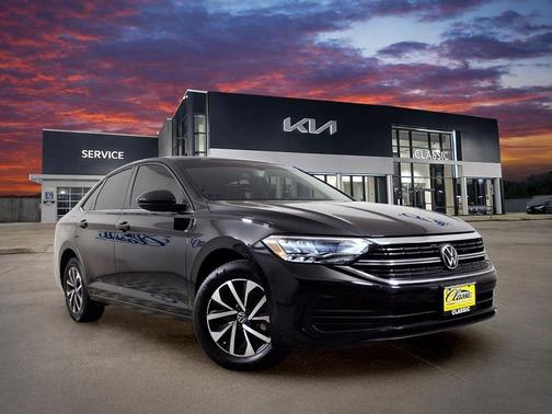 Deep Black Pearl Effect 2024 Volkswagen Jetta 1.5T S