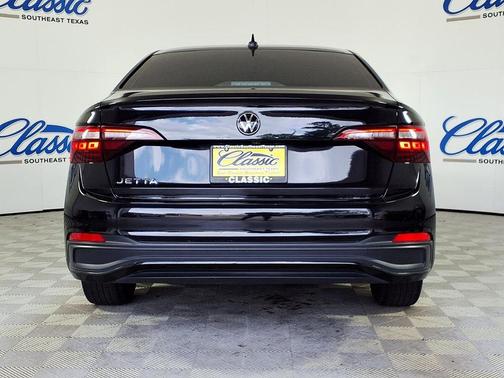 Deep Black Pearl Effect 2024 Volkswagen Jetta 1.5T S