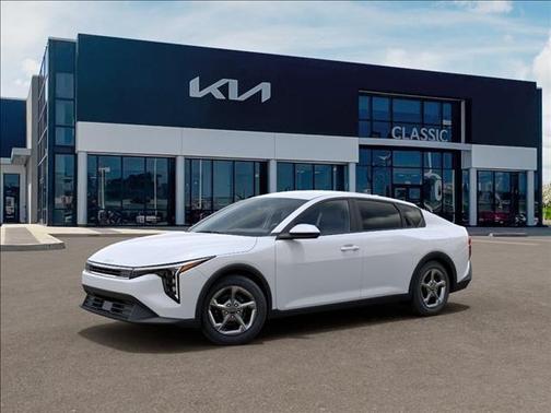 White Pearl 2026 Kia K4 LXS