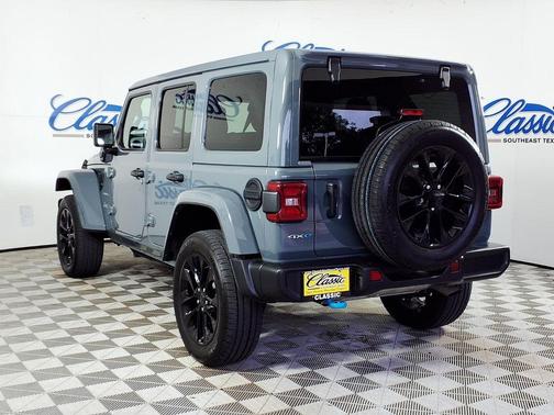 Anvil Clearcoat 2024 Jeep Wrangler 4xe Sahara