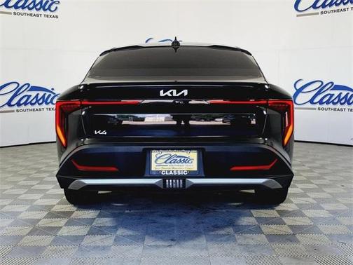 2025 Kia K4