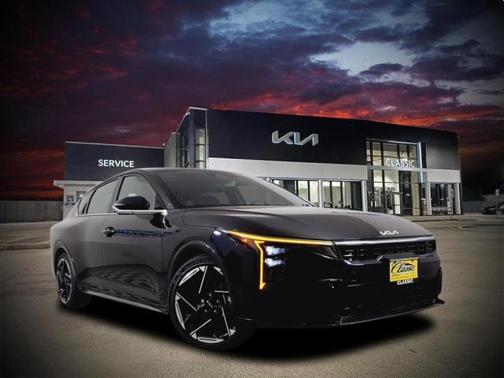 2025 Kia K4 GT-Line