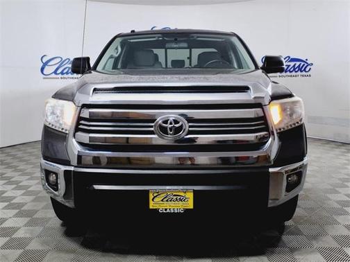 2017 Toyota Tundra SR