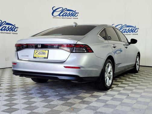 Lunar Silver Metallic 2023 Honda Accord LX