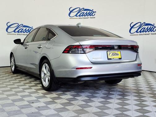 Lunar Silver Metallic 2023 Honda Accord LX