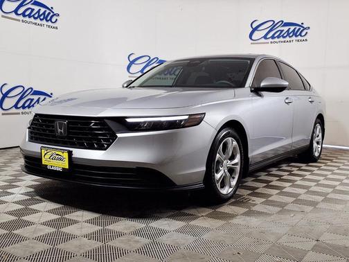 Lunar Silver Metallic 2023 Honda Accord LX