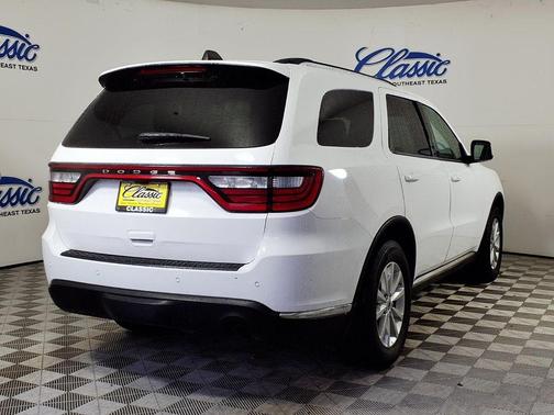 White 2021 Dodge Durango SXT