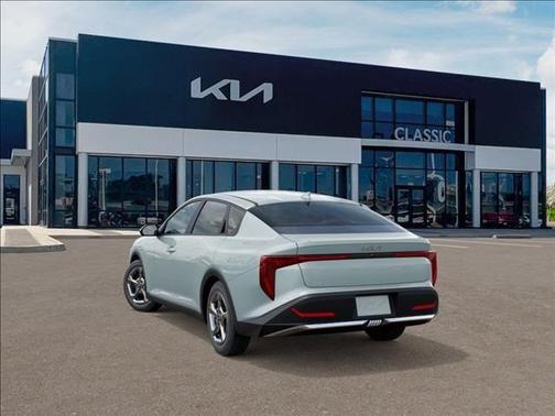2026 Kia K4 LXS