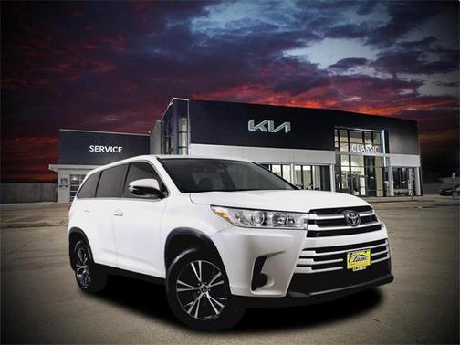 2019 Toyota Highlander LE