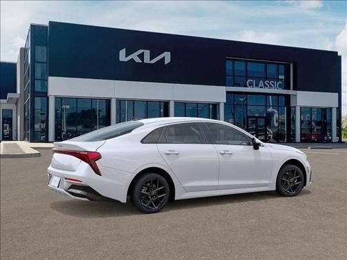 2025 Kia K5 LXS