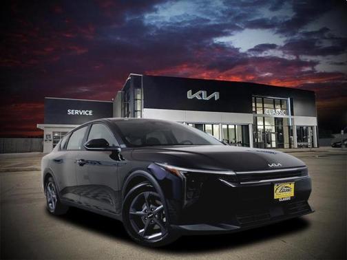 2025 Kia K4 LXS