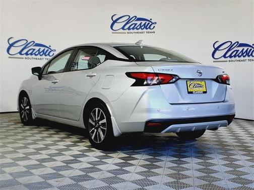 2021 Nissan Versa 1.6 SV
