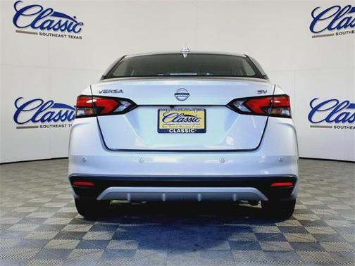 2021 Nissan Versa 1.6 SV