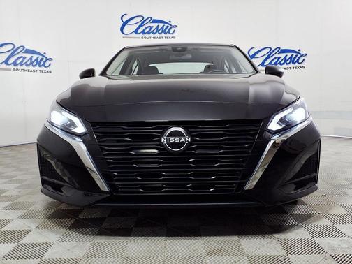 Black 2024 Nissan Altima 2.5 SV