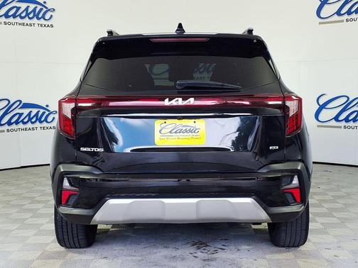 Black 2024 Kia Seltos SX