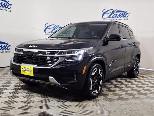 Black 2024 Kia Seltos SX