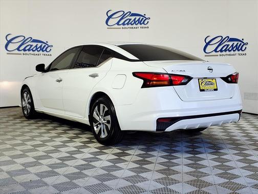 2022 Nissan Altima 2.5 S
