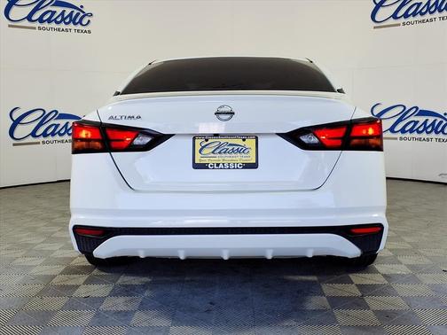 2022 Nissan Altima 2.5 S